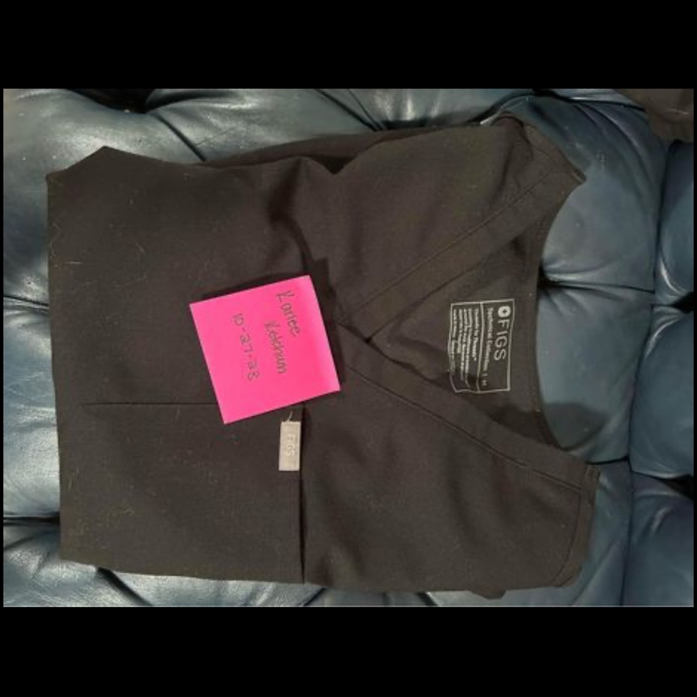 Figs One Pocket Top